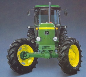 Трактор JOHN DEERE 3040