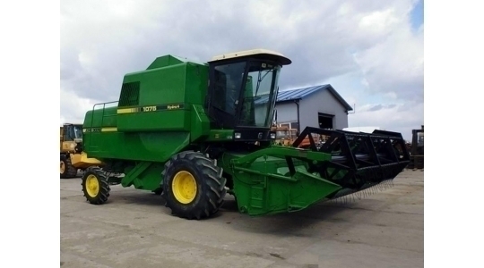  JOHN DEERE