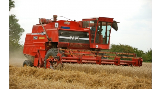  Massey Ferguson